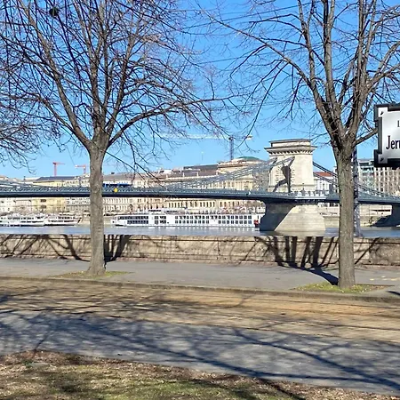 Chain Bridge Apartman Budapest Exterior photo